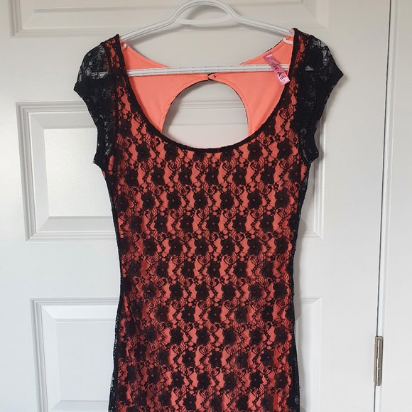 retro doll - bodycon skater dress (Medium) - Picture 1 of 2